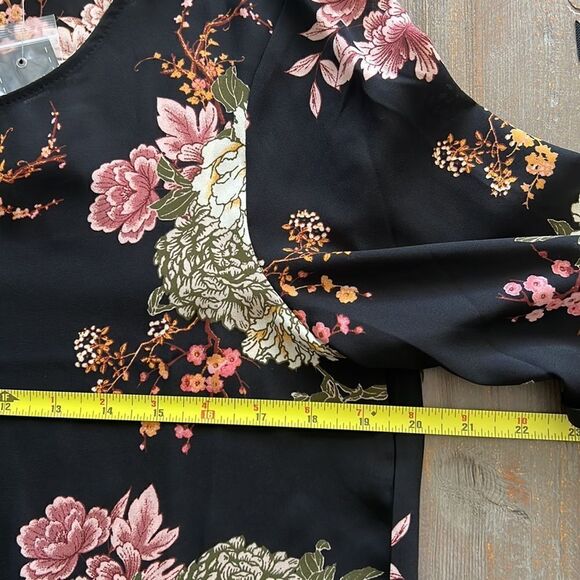 NWT Lux II Semi-Sheer Floral Ribbon Bell Sleeve Blouse Top - M - Picture 4 of 9